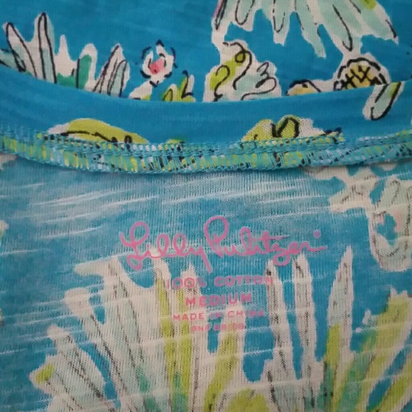 LILLY PULITZER JUNGLE GLAM TOILE MANDY VNECK TEE M - Picture 4 of 4